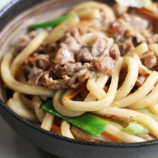 味噌燒烤梅花肉炒烏龍面-A5